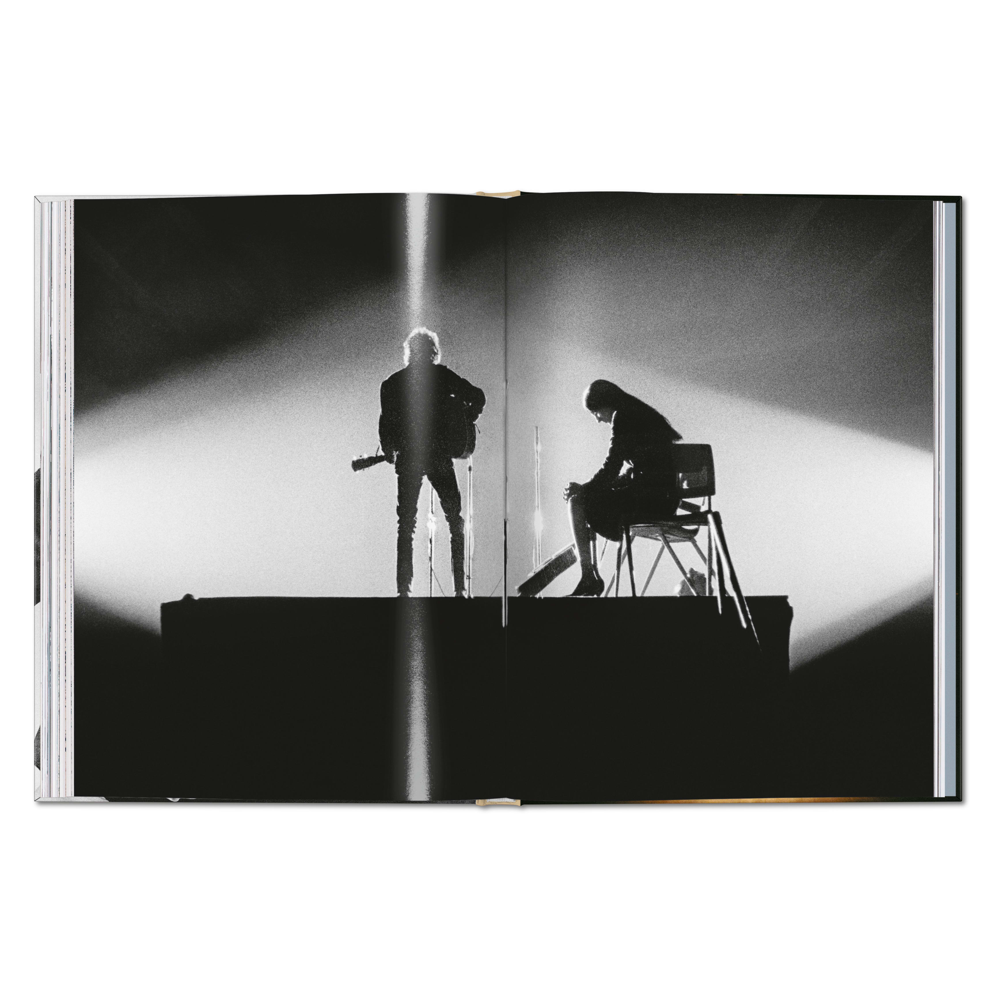 Daniel Kramer. Bob Dylan. A Year and a Day (English)