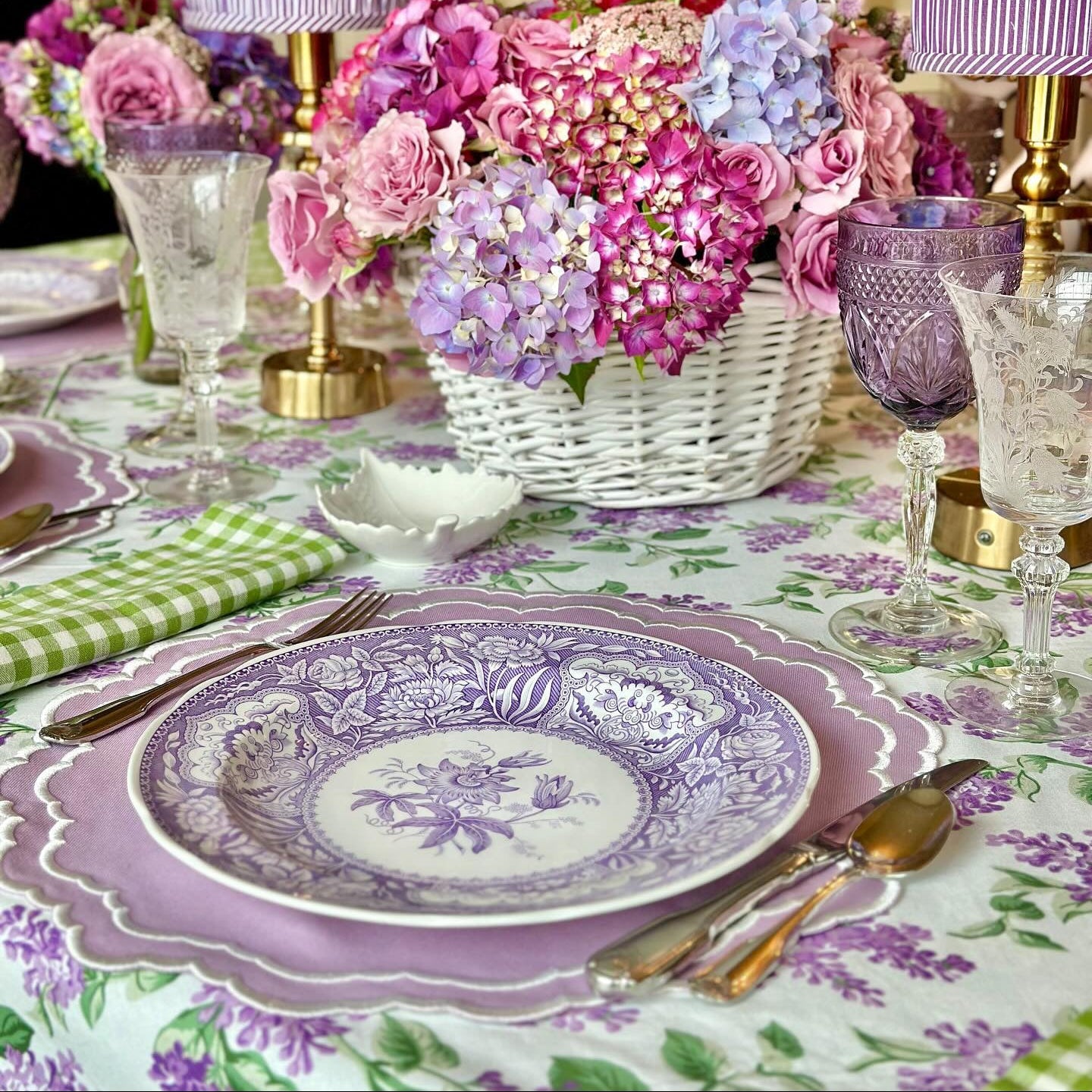 GRATITUDE LILA ROUND FABRIC PLACEMAT