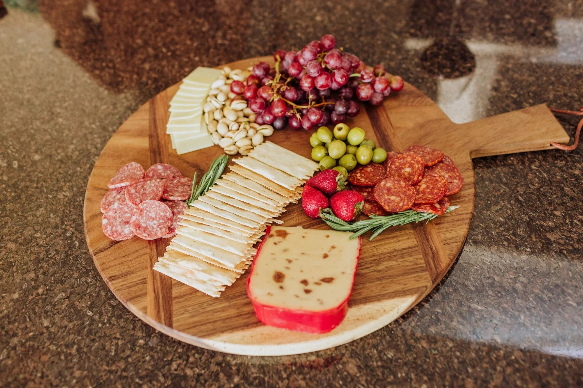 Madera Round Charcuterie Board - 22.5" x 18" - The Mayfair Hall