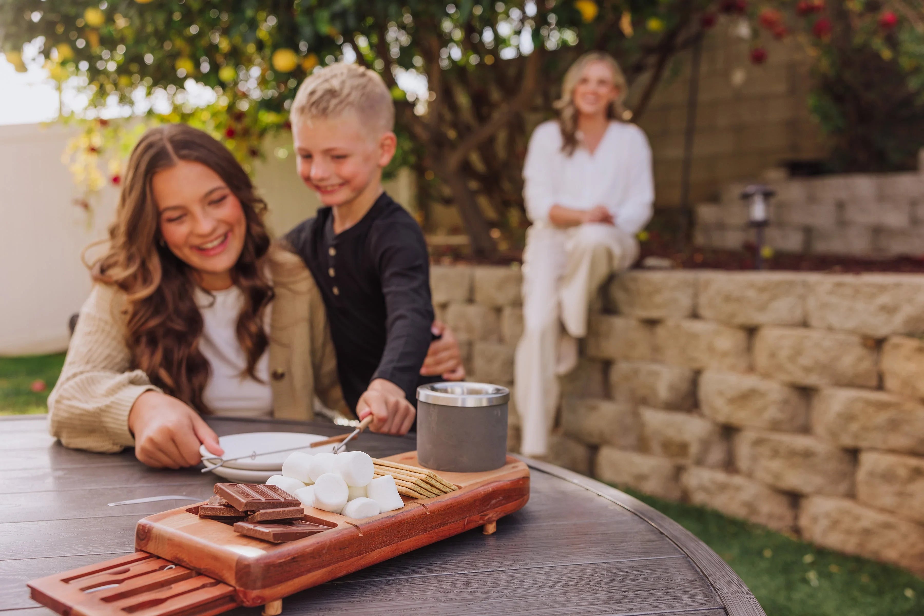 Dolce S'mores Kit with Tabletop Fire Pit