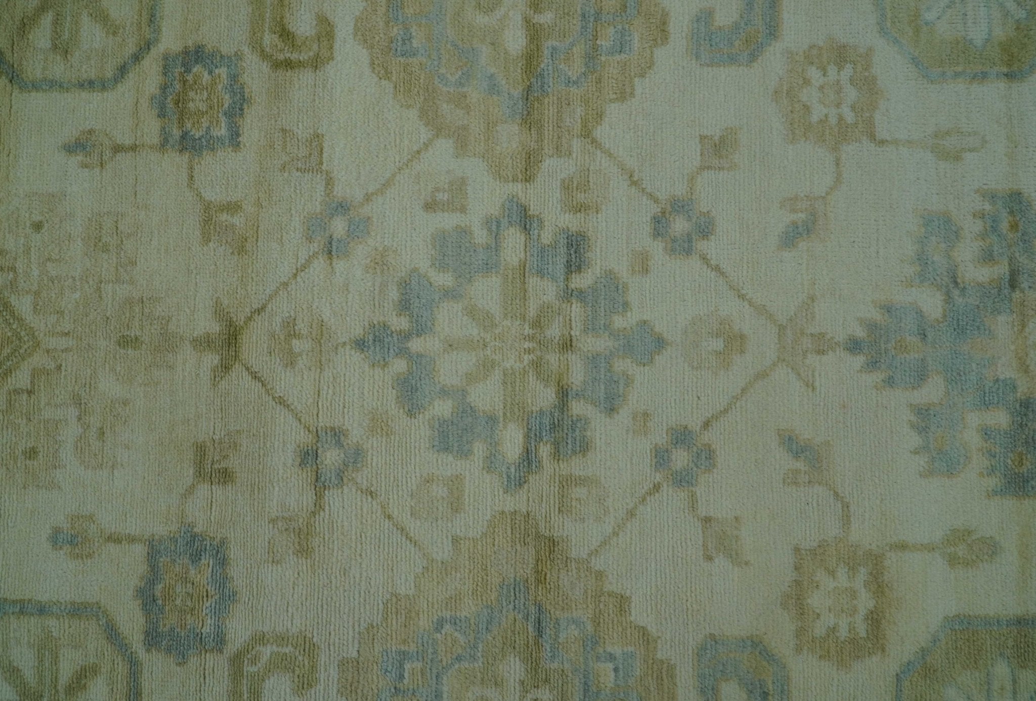 Hand Knotted Ivory And Blue Traditional Oushak Design 8x10 Wool Area Rug