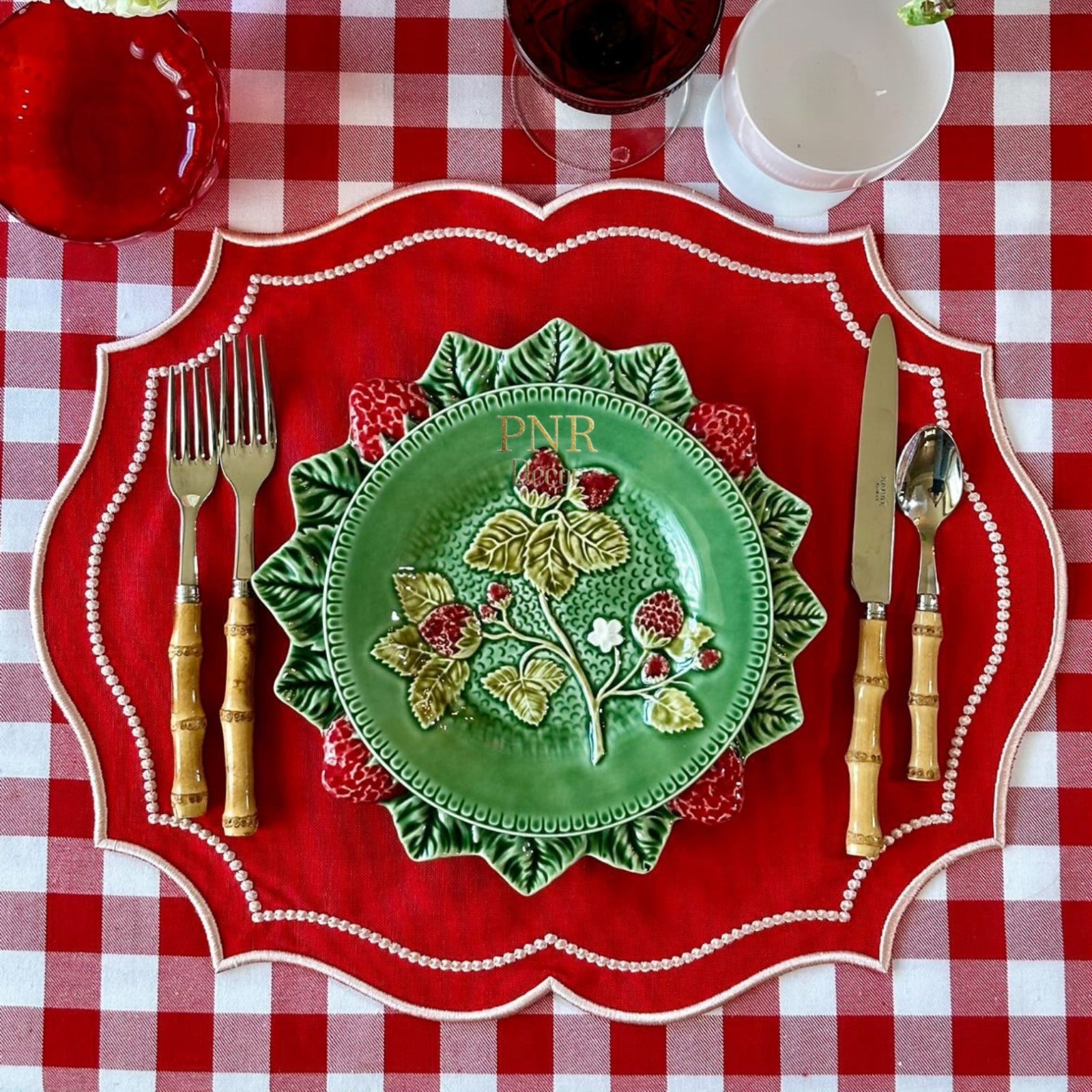 CRIMSON RED OVAL FABRIC PLACEMAT (Set Of 4)