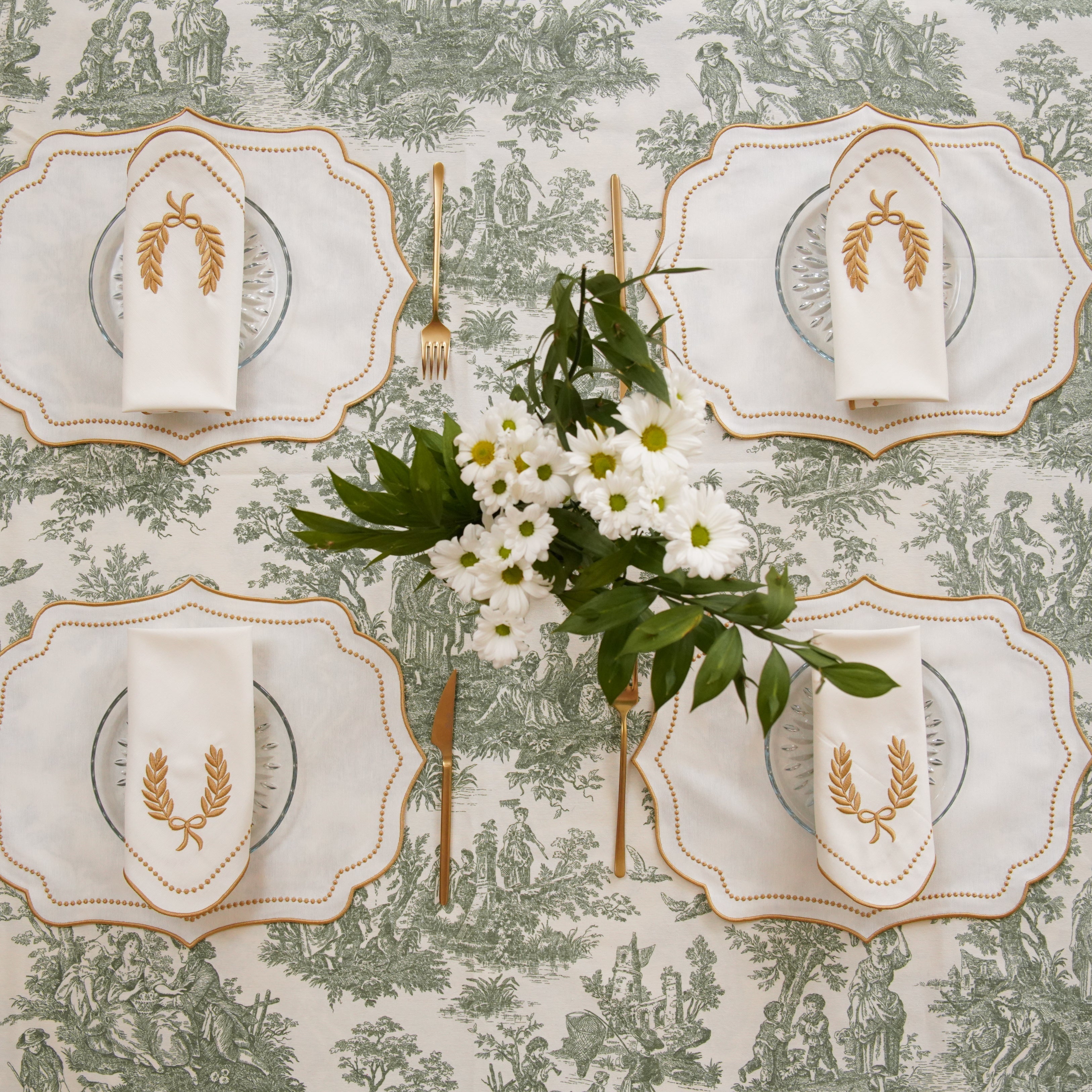 LUNA IVORY GOLD TRIM FABRIC PLACEMAT NAPKIN SET