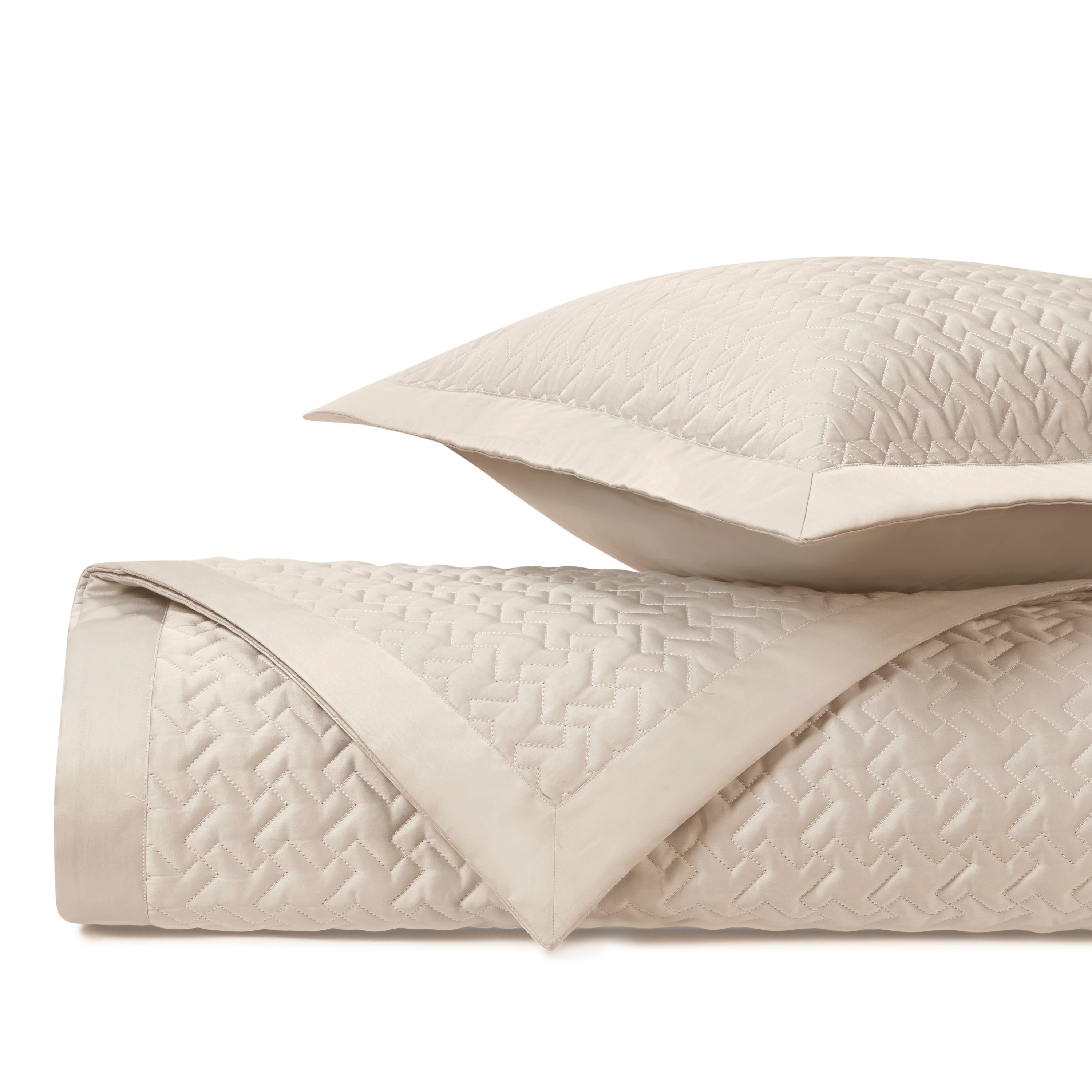 Houndstooth Quilted Coverlet (Euro) Set