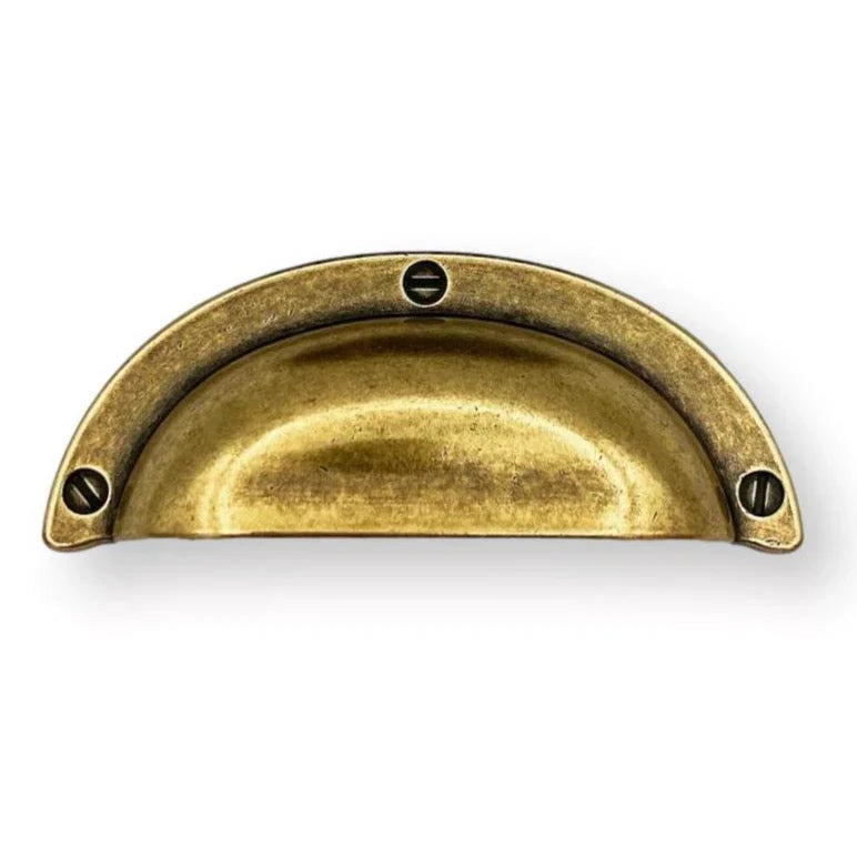 Cup Drawer Pulls "Amalfi" in Antique Brass
