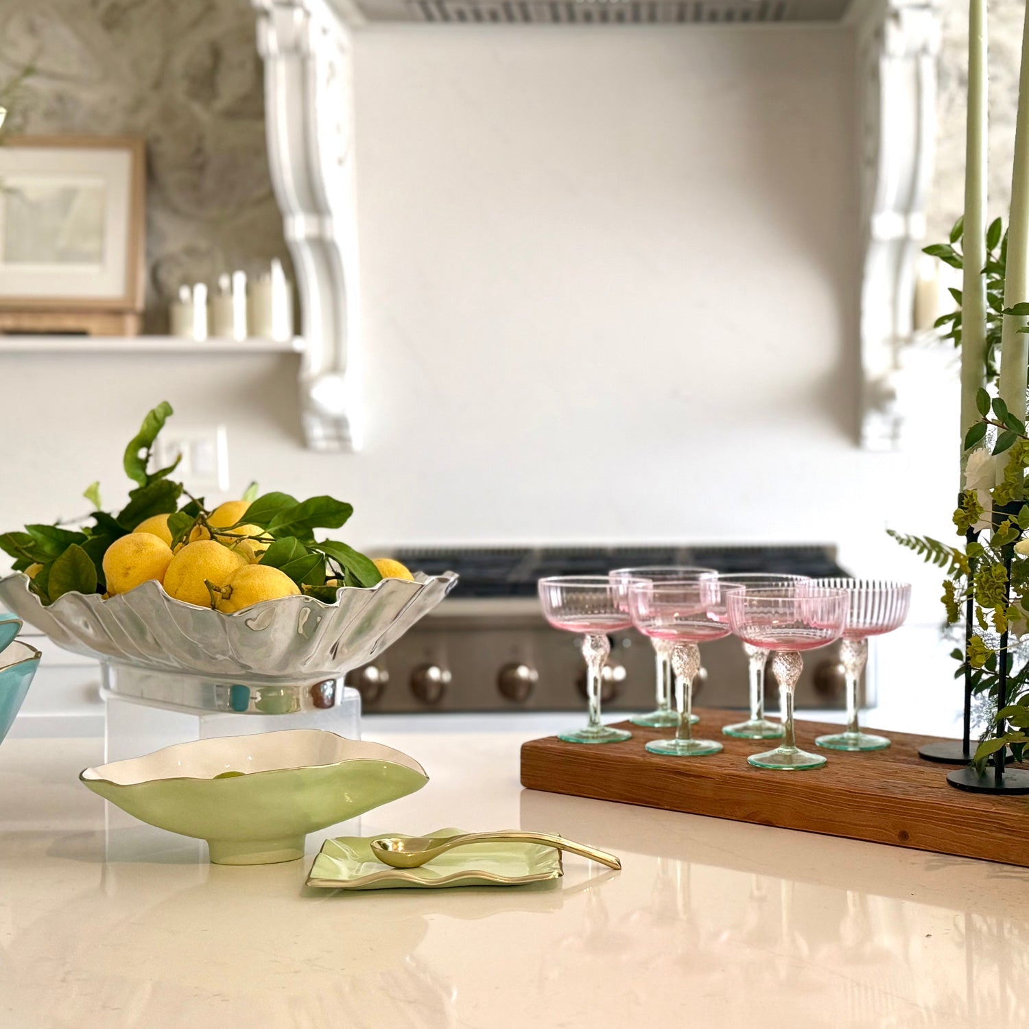 ENCANTO Claire Small Oval Bowl with Spoon (Pistachio, White and Gold)