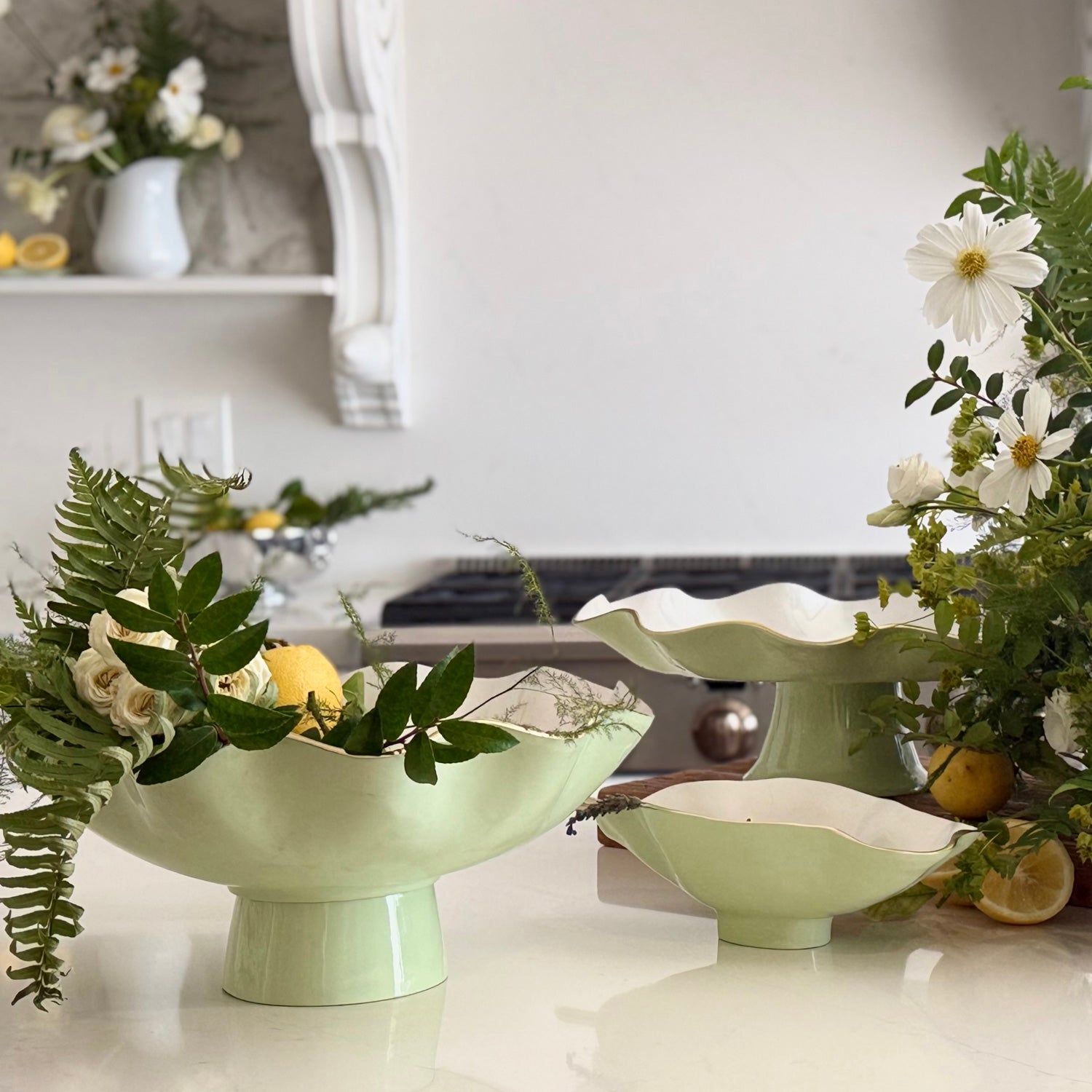 ENCANTO Claire Small Oval Bowl with Spoon (Pistachio, White and Gold)