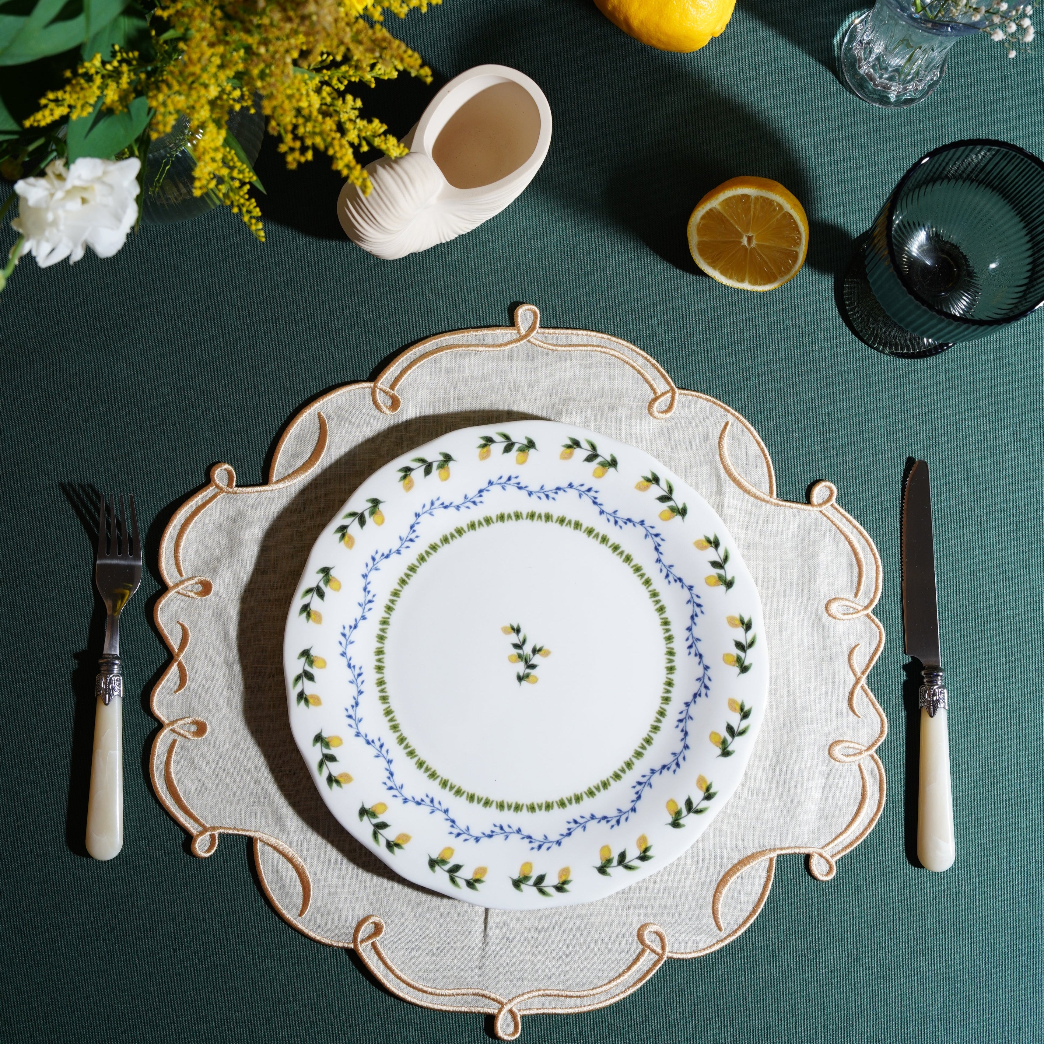 CELESTIA LINEN IVORY GOLD TRIM SQUARE PLACEMAT