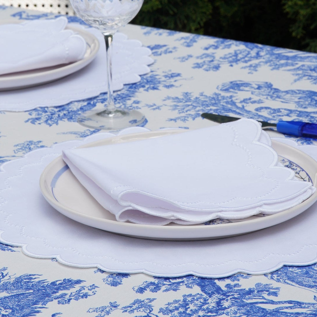 LILY WHITE ROUND FABRIC PLACEMAT & NAPKIN SET