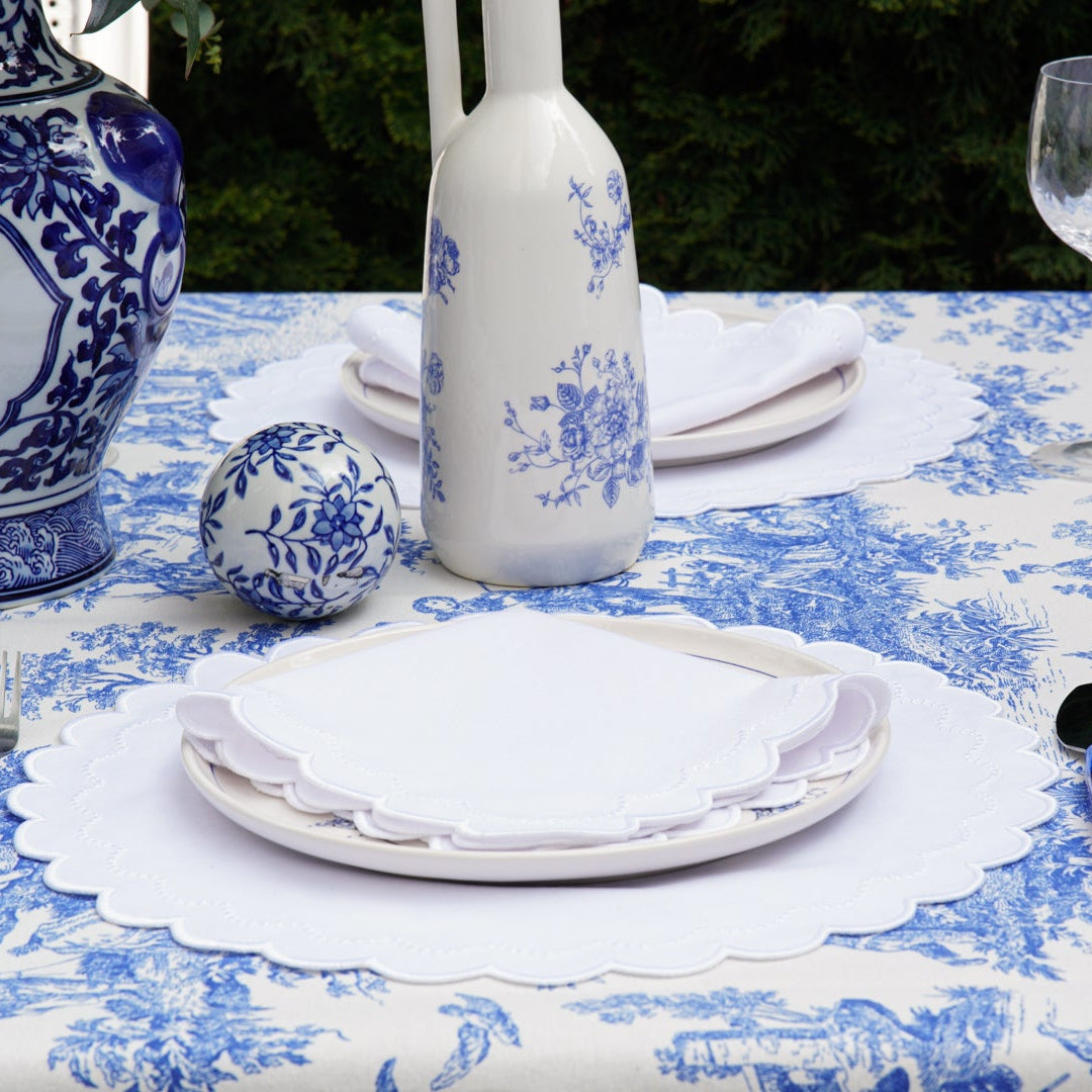 LILY WHITE ROUND FABRIC PLACEMAT & NAPKIN SET