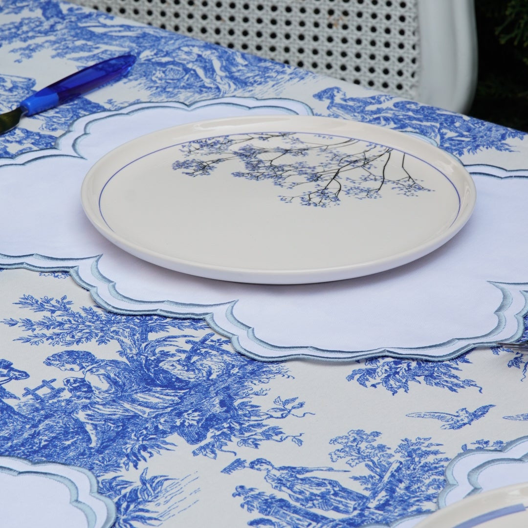 AQUELLE WHITE RECTANGLE FABRIC PLACEMAT