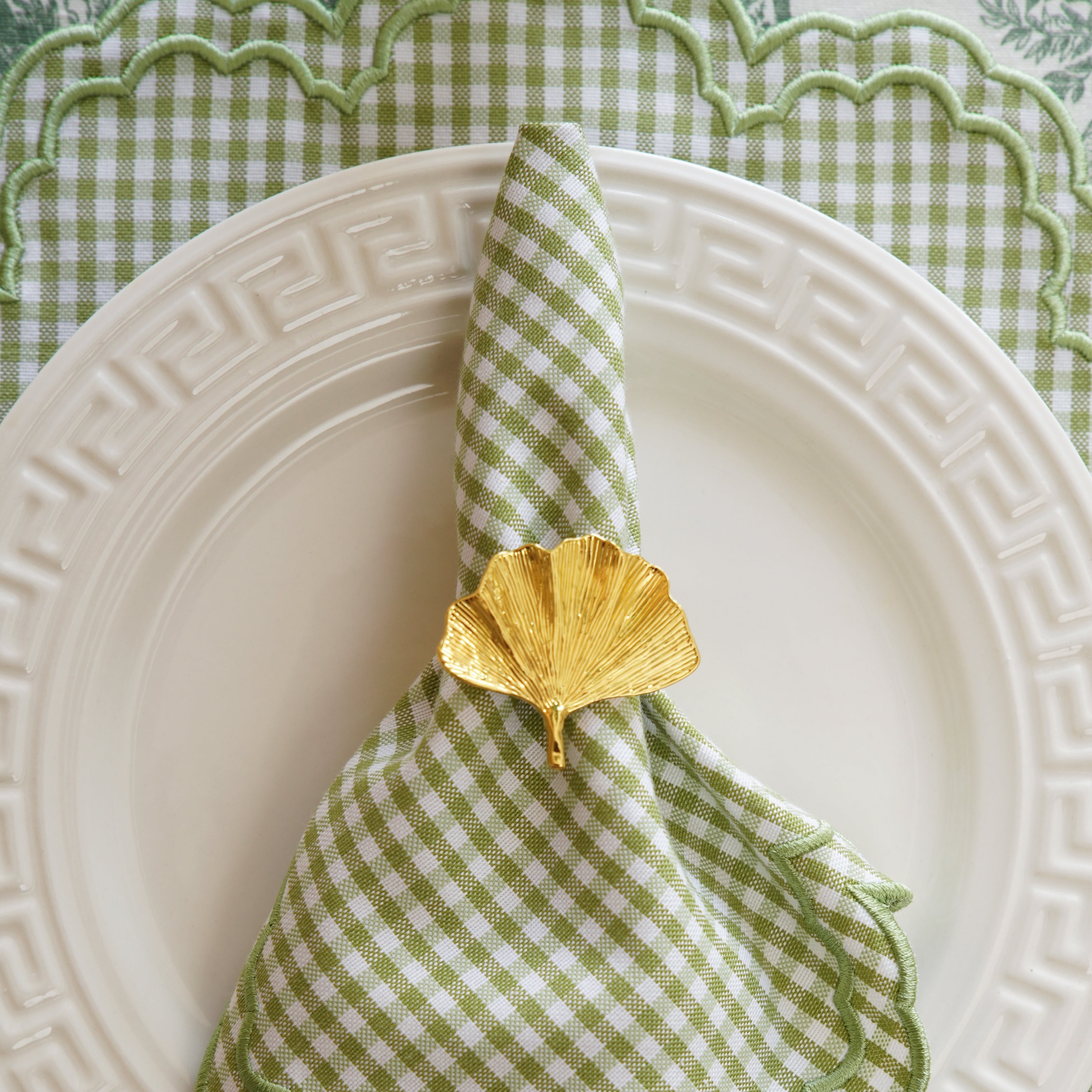MAGNOLIA GREEN GINGHAM SCALLOPED PLACEMAT & NAPKIN SET