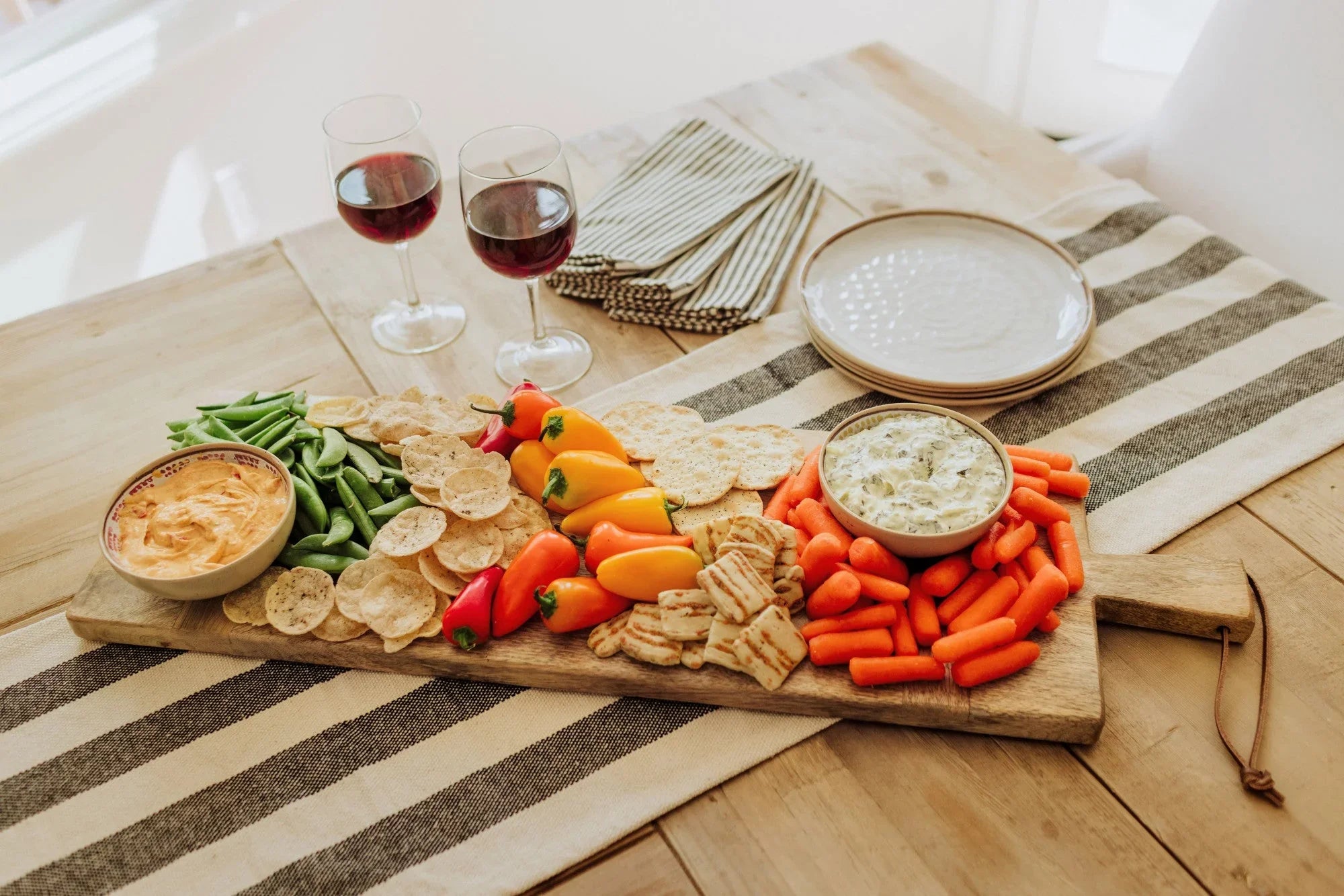 Ravi Rectangular Long Charcuterie Board - The Mayfair Hall