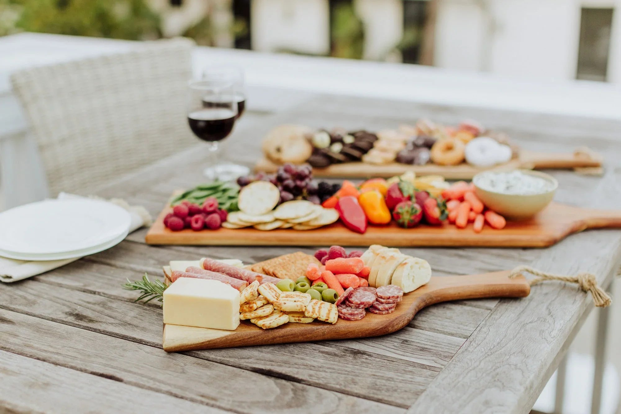 Artisan 18" Acacia Charcuterie Board - The Mayfair Hall
