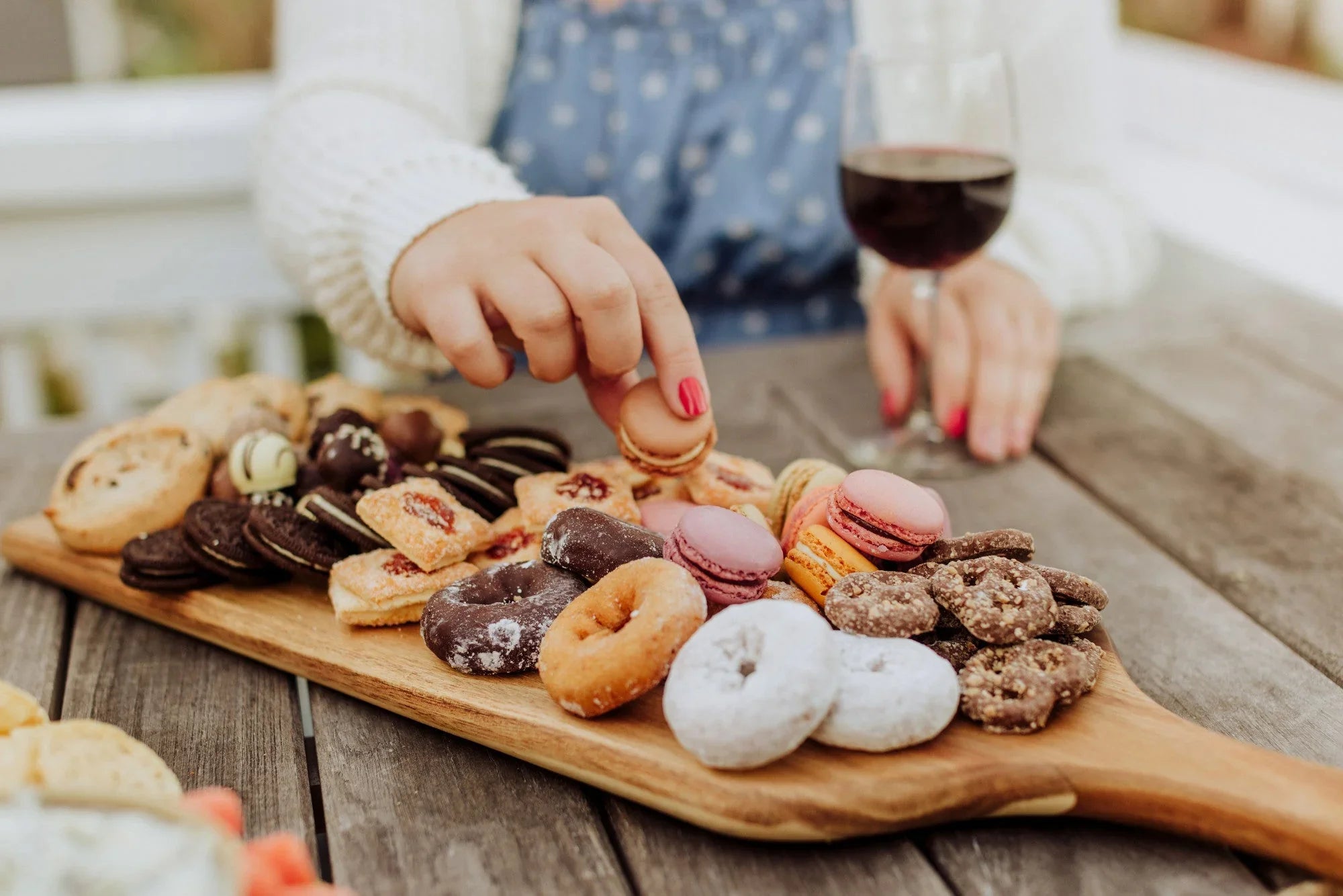 Artisan 24" Acacia Charcuterie Board - The Mayfair Hall