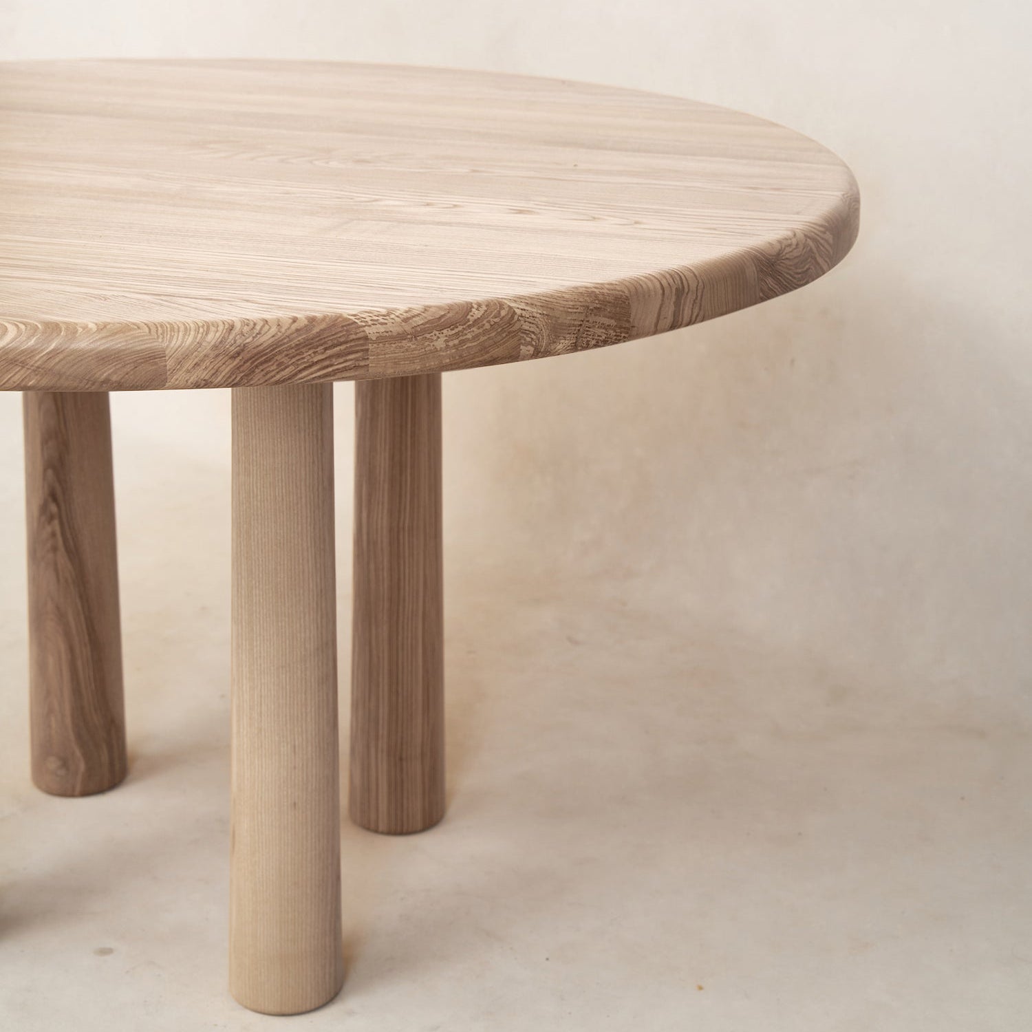 Round Topa Topa Dining Table - Natural