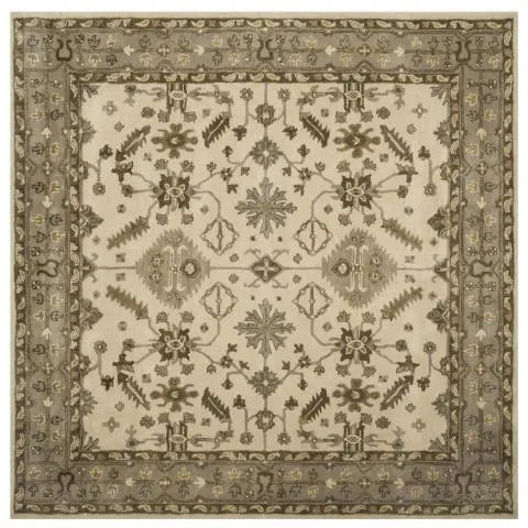 Royalty Wool Rug in Cream and Light Gray