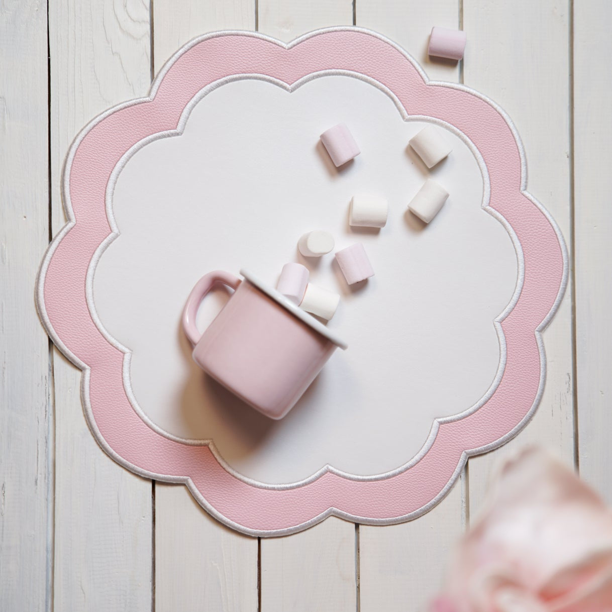 SERENITY WHITE PINK SCALLOPED FAUX LEATHER PLACEMAT