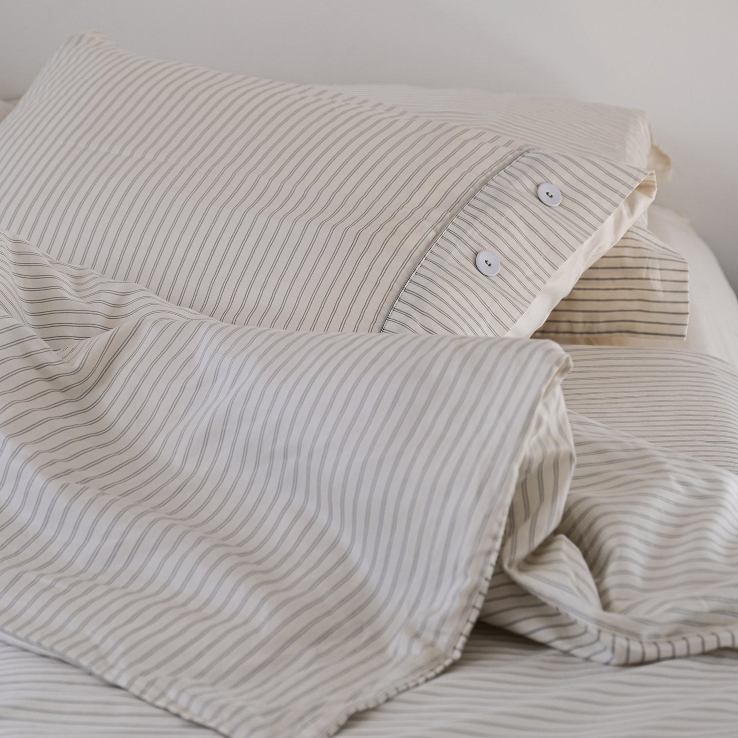 Perla Reversible Cotton Sateen Sham Set