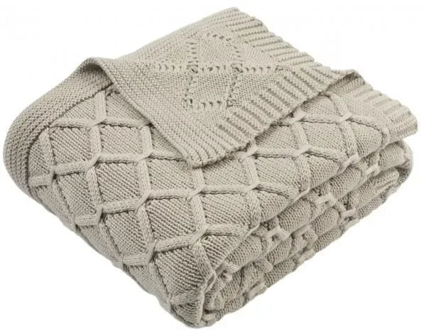 Safavieh Petal Pale Wisper Knit Throw