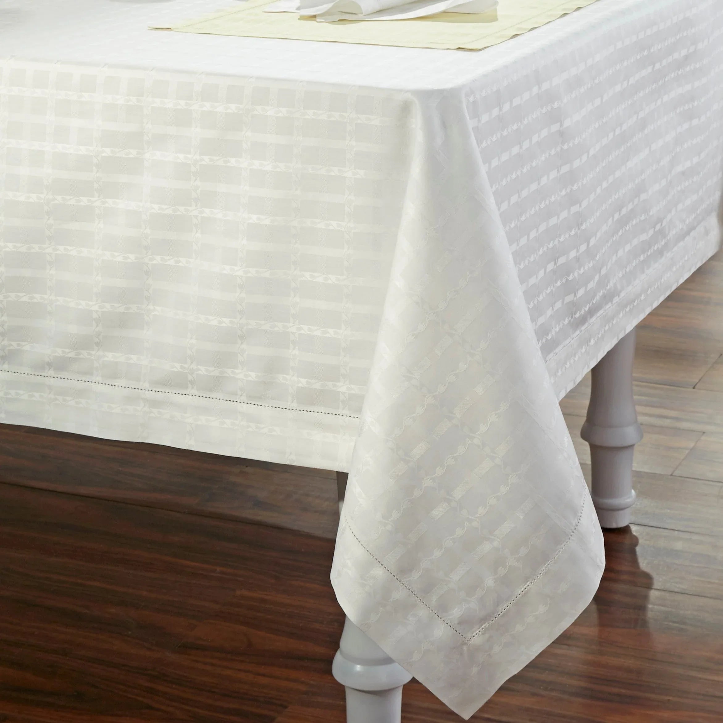 Tulips Tablecloth - The Mayfair Hall