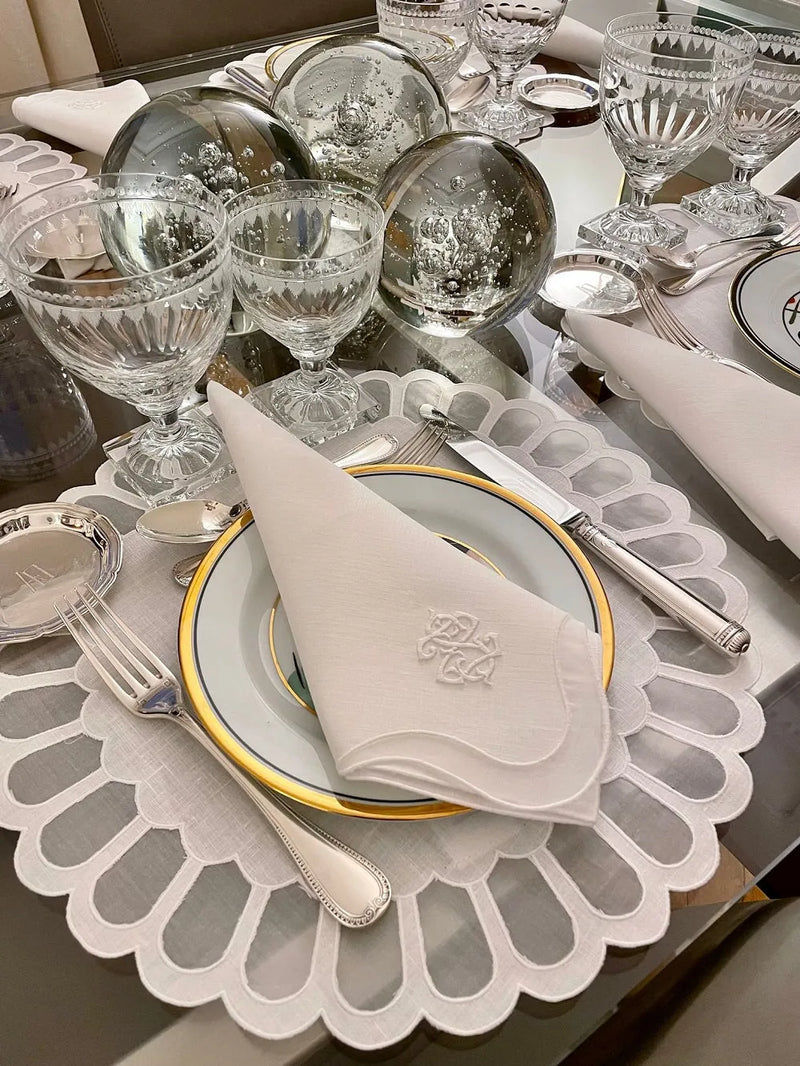 Los Encajeros Zurbano White Napkins (Set of 4) - The Mayfair Hall
